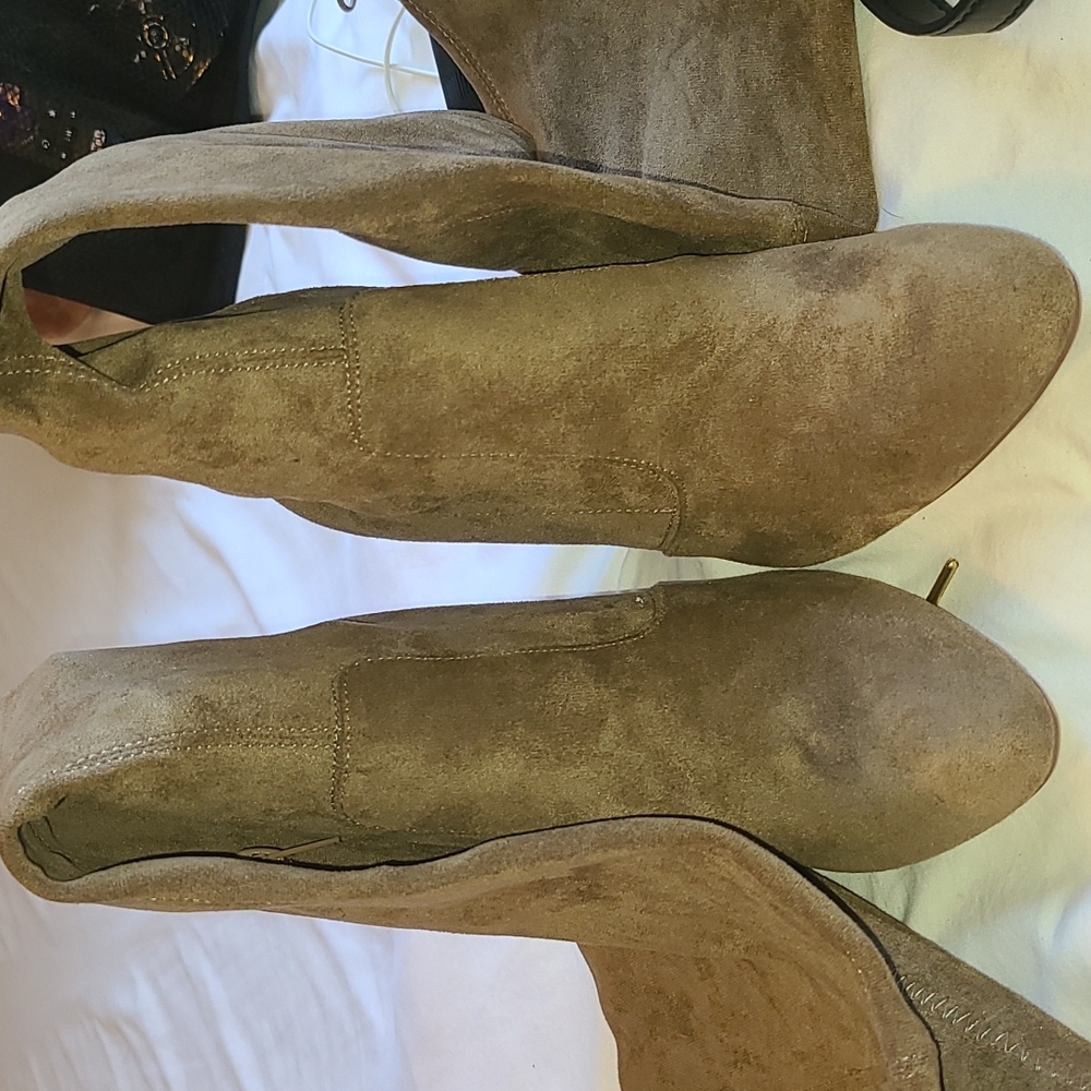 Just Fab tan thigh high boots never worn